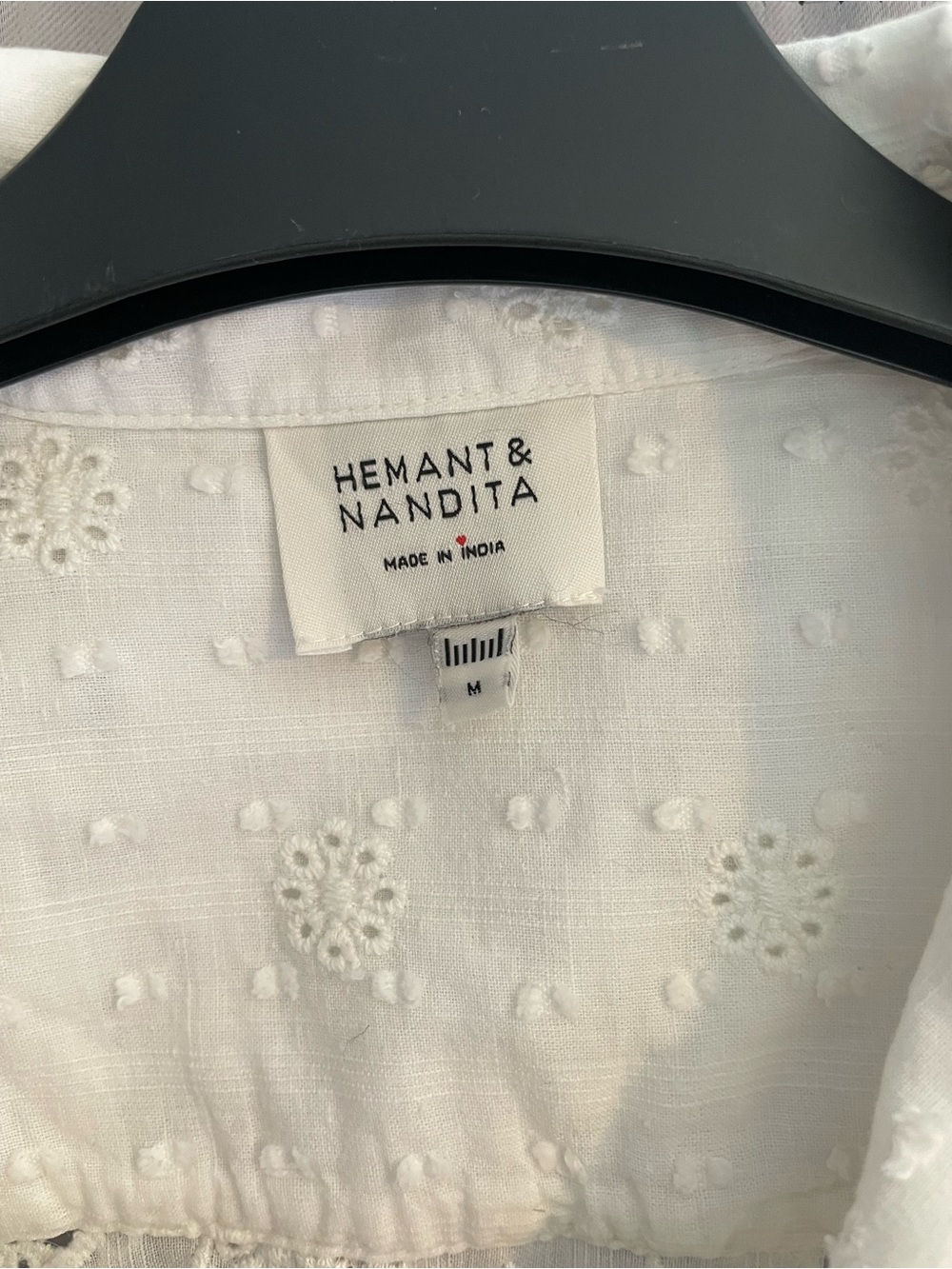 Hermant & Nandita White Eyelet Lace Button-Front Short Sleeve Top M - Picture 2 of 6